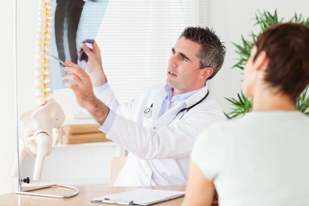 Servikal osteokondroz uzmanıyla konsültasyon